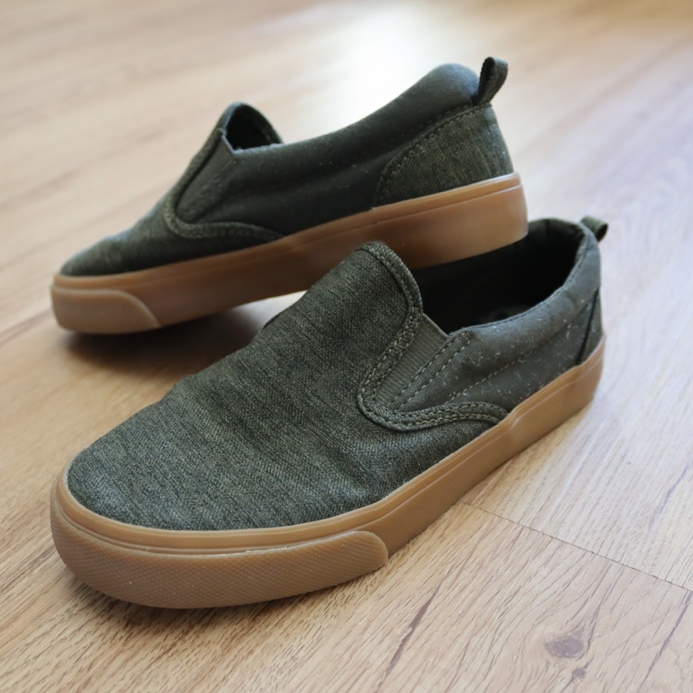 Old navy boy shoes